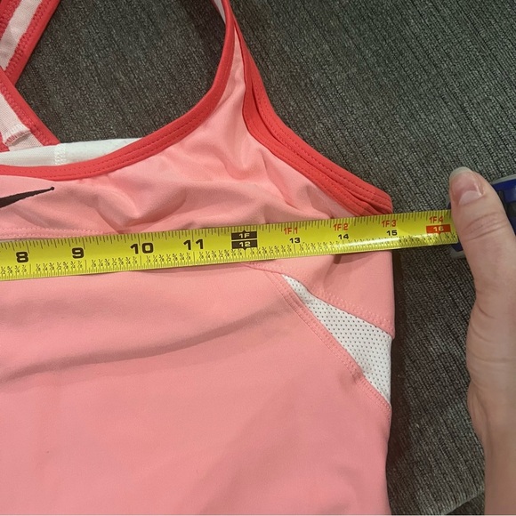 nike dri fit Women’s Sports Bra Activewear Top Peach Size Medium - Picture 9 of 9